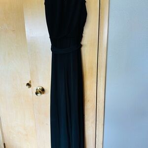 Elegant Black Sleeveless Dress